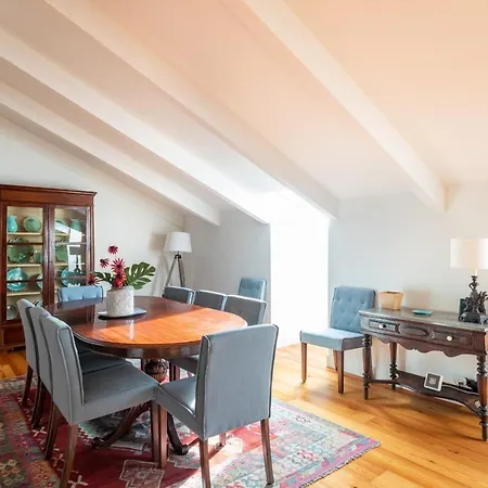 Feels Like Downtown Design Loft *